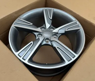 1x Original Audi A3 S3 8V 18 Zoll Alufelge 8V0071498 4EE 5-Arm-Velum 7,5JX18 ET51 NEU - Bild 2