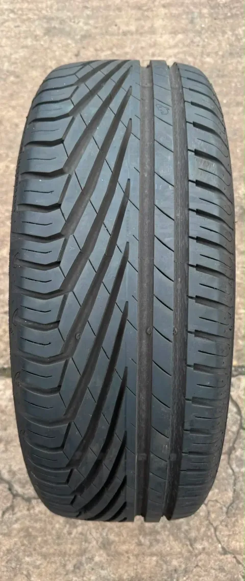 Background image for 1x Sommerreifen 205/55 R16 91V Uniroyal Rain Sport 3 DOT19 7,7-8,4mm
