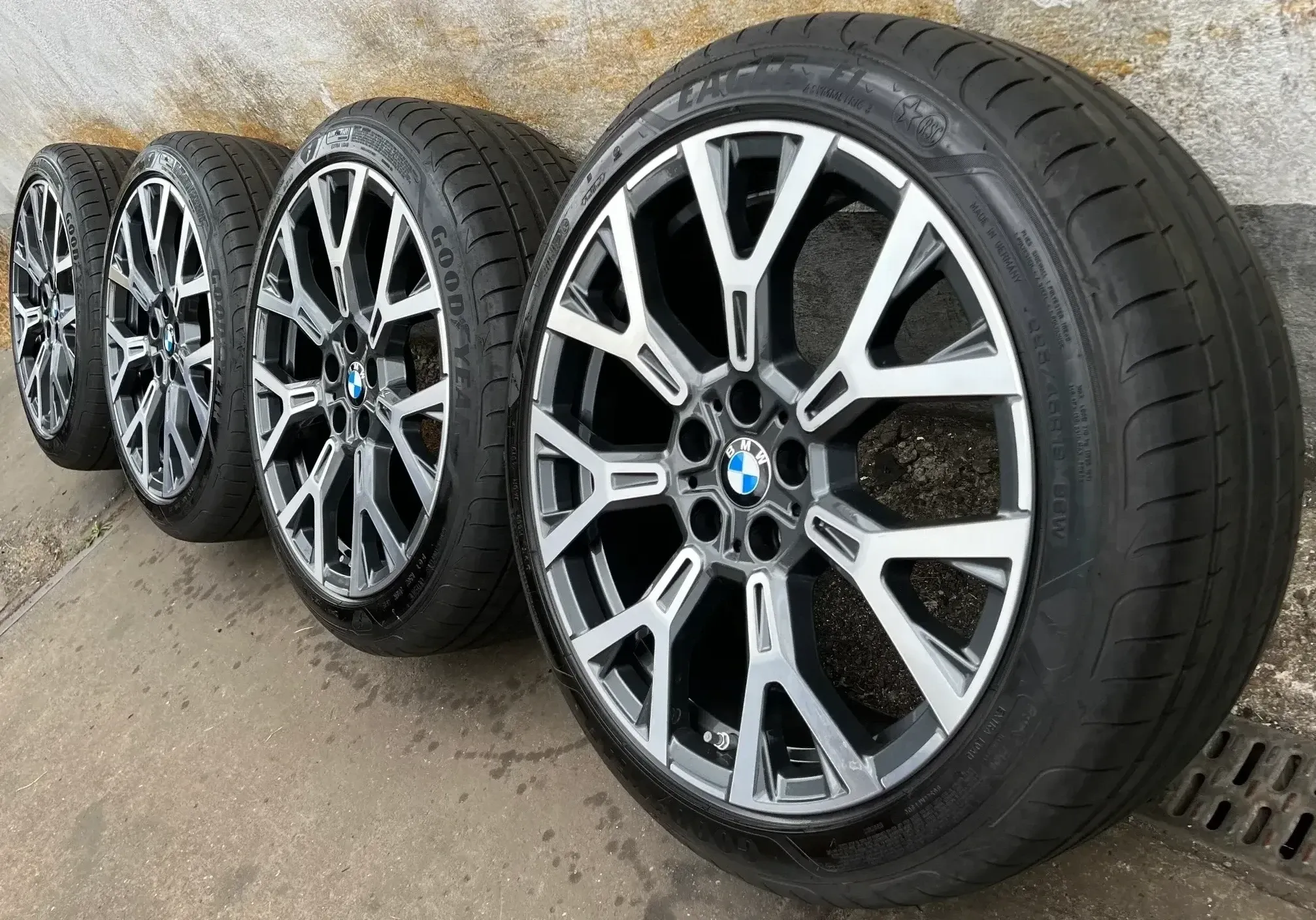 Original BMW X1 F48 X2 F39 19 Inch Summer Wheels Y Spoke 580